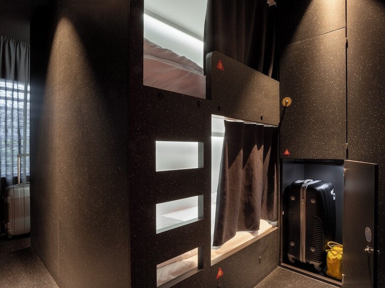 Hostal Amistat City Hostel Barcelona