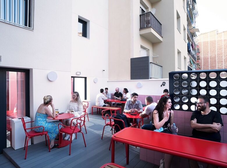Hostal Amistat City Hostel Barcelona