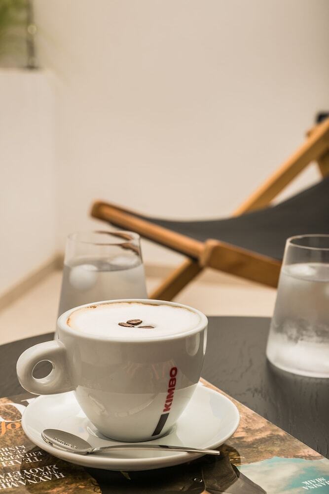 Canale Hotel & Suites