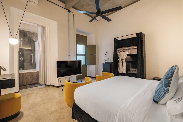 Hotel Pug Seal Oaxaca