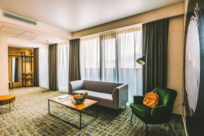 B1 City Hotel
