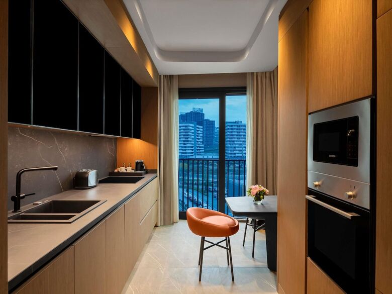 Hotel M�venpick Living Istanbul Saklivadi