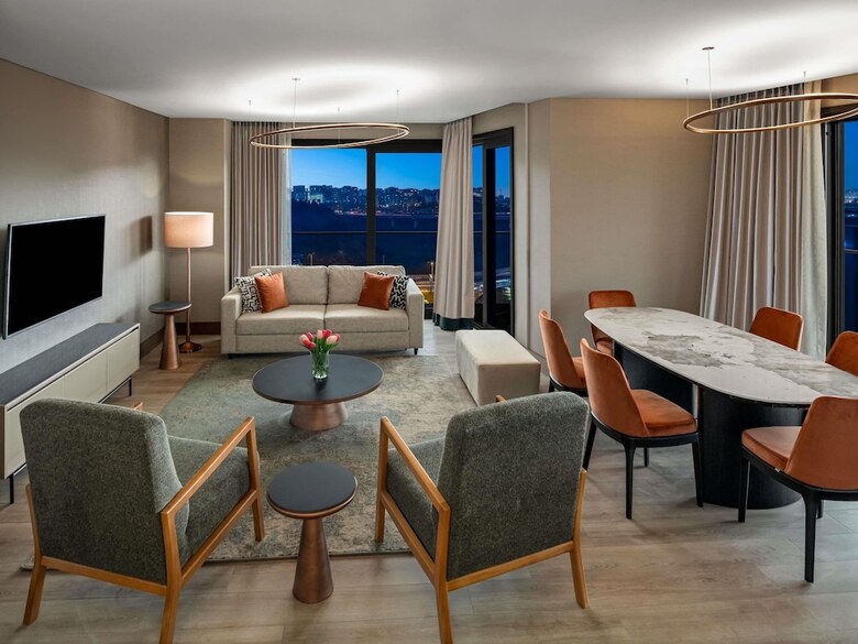 Hotel M�venpick Living Istanbul Saklivadi