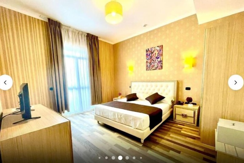 Amh Hotel