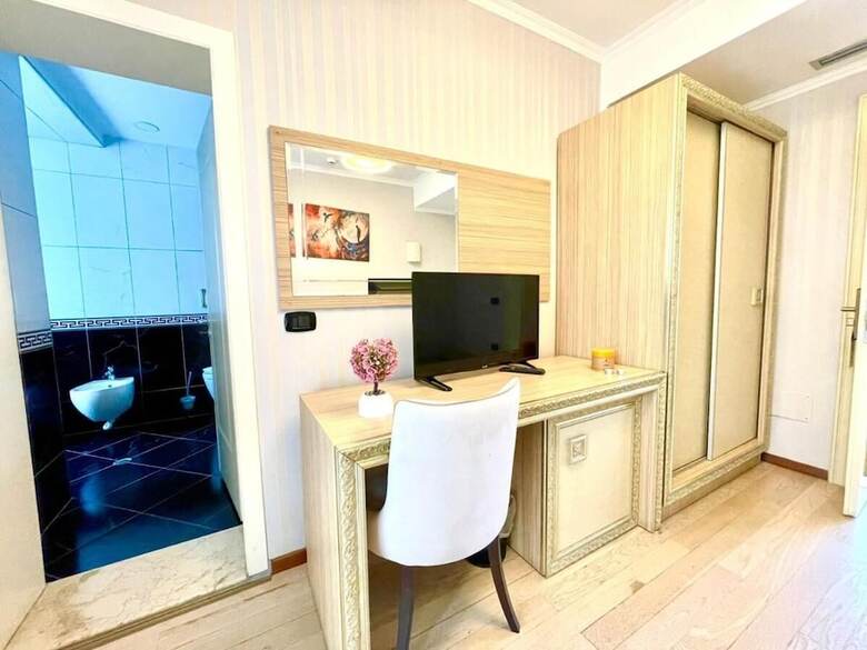Amh Hotel