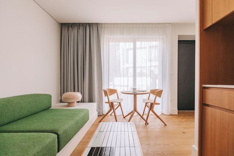 Hotel Lenscape Coterie