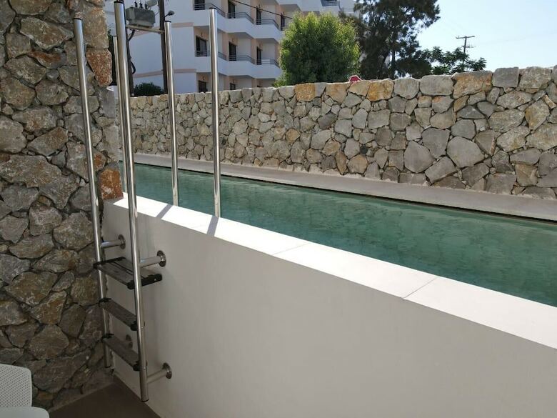 Cabana White Boutique Hotel