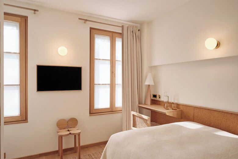 Hotel H�tel Elys�e Montmartre