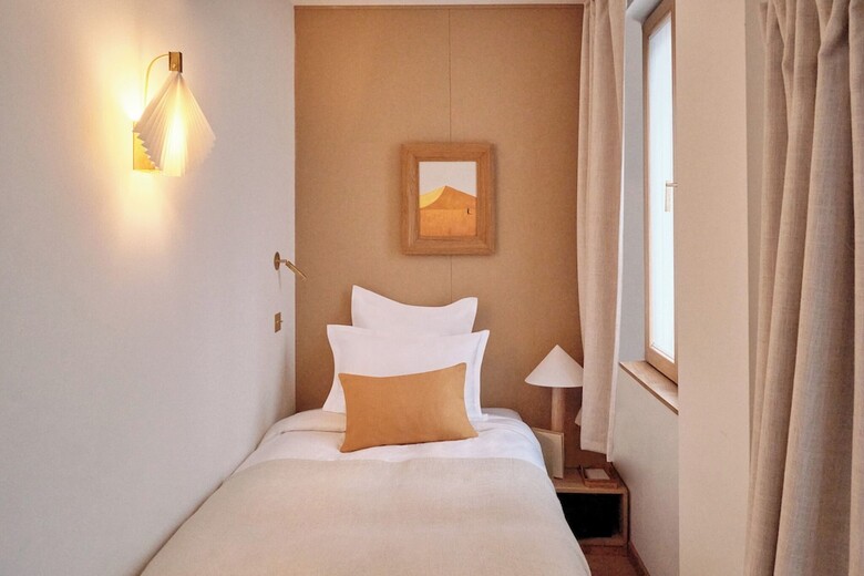 Hotel H�tel Elys�e Montmartre
