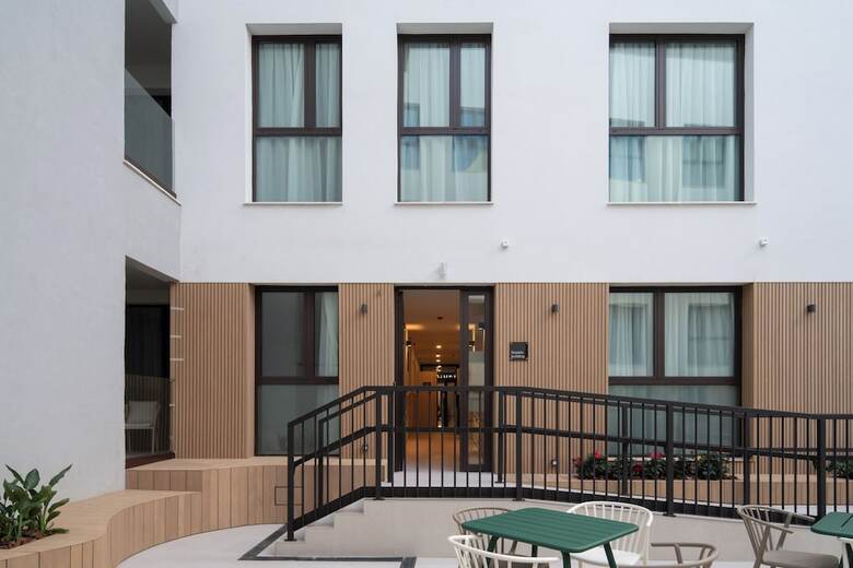 Hotel L�bere Seville Plaza Nueva