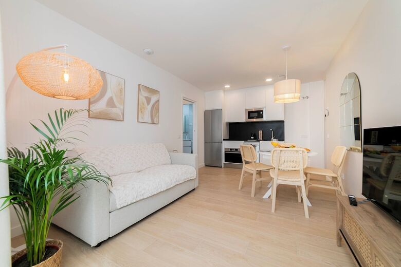 Hostal Aurora Stays By Charming