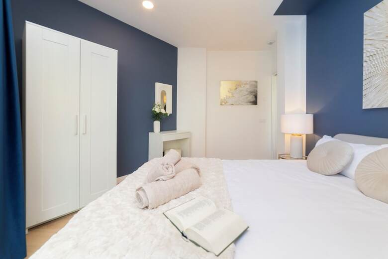 Hostal Aurora Stays By Charming