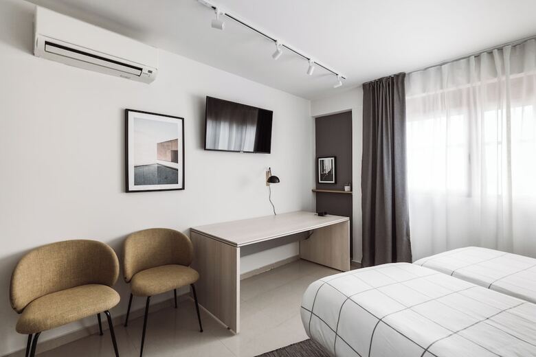 Hotel Chamber� Suites