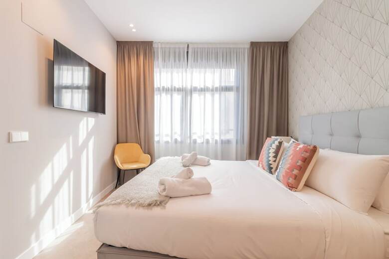 Hotel Home Art Apartments Bernab�u