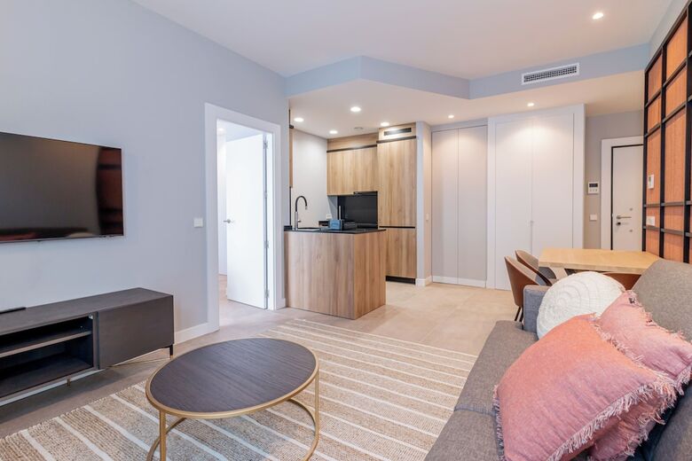 Hotel Home Art Apartments Bernab�u