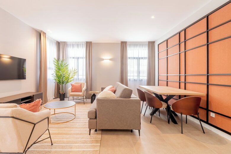 Hotel Home Art Apartments Bernab�u