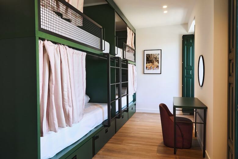 Hotel Latroupe Prado
