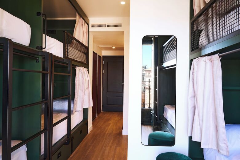 Hotel Latroupe Prado