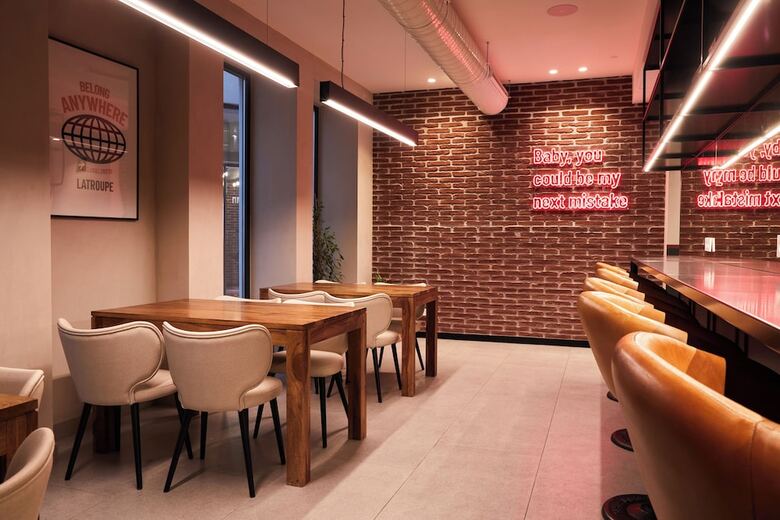Hotel Latroupe Prado
