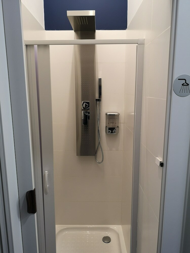 Hostal Modular Rooms Hotels