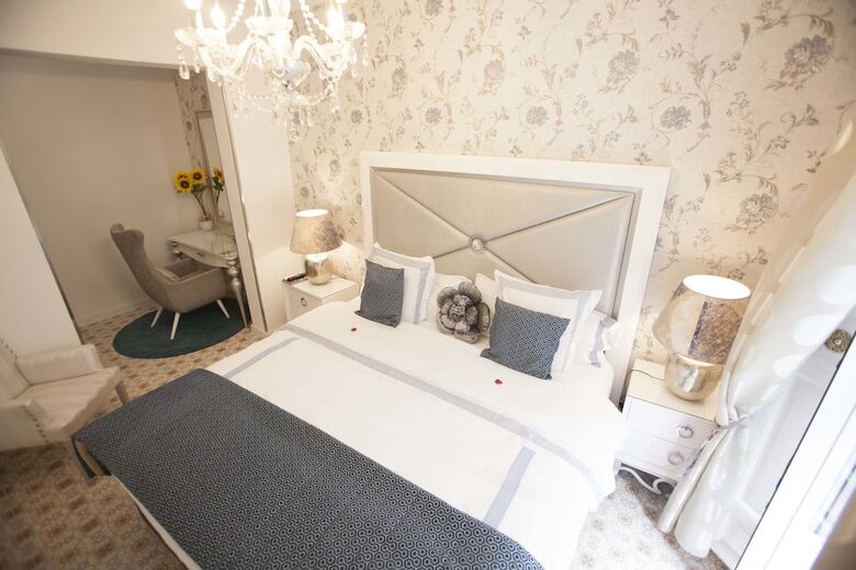Hostal Boutique Palace - Adults Only
