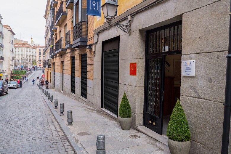 Aparthotel Oriente Suites