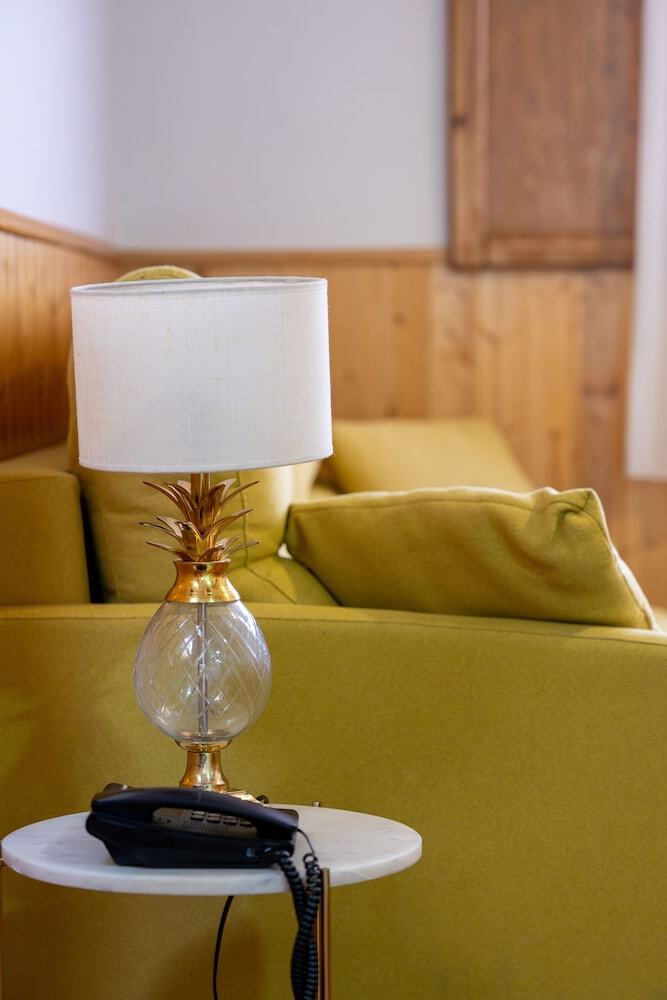 Aparthotel Oriente Suites
