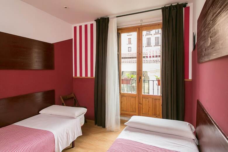 Hostal La Casa De La Plaza
