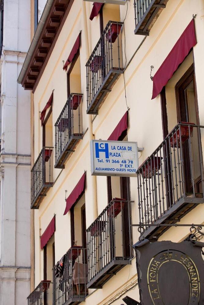 Hostal La Casa De La Plaza