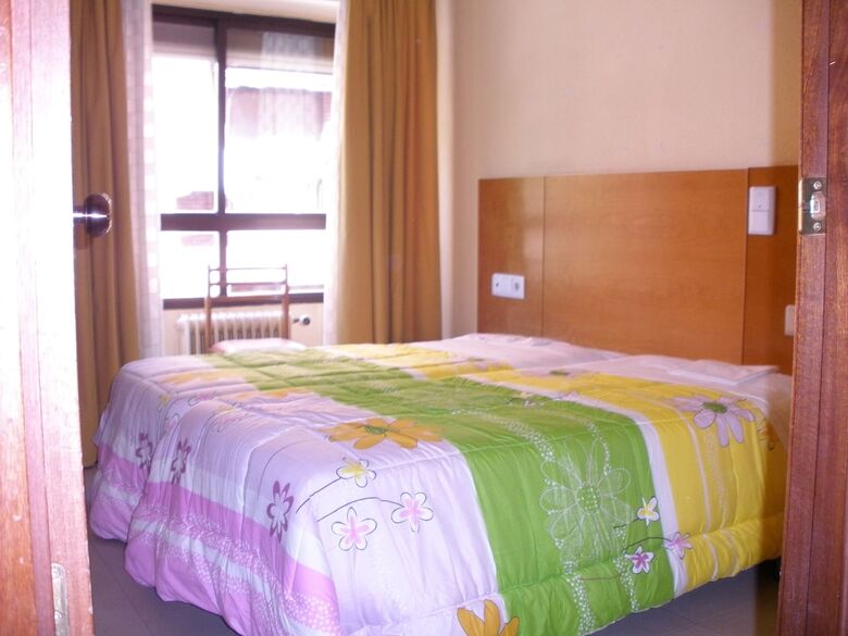 Hostal Hispania Residence - Hostel