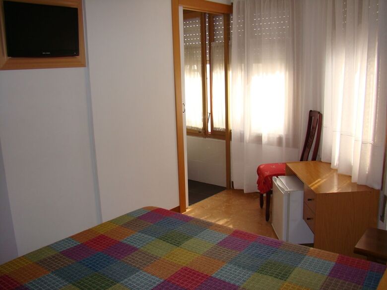 Pension Hostal Platja