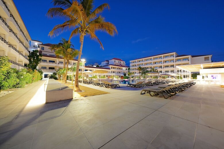 Aparthotel Parque La Paz