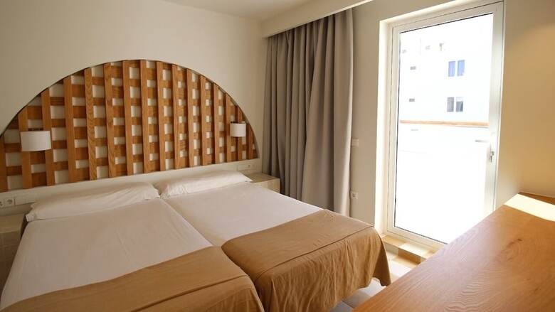 Hotel Neptuno Suites - Only Adults