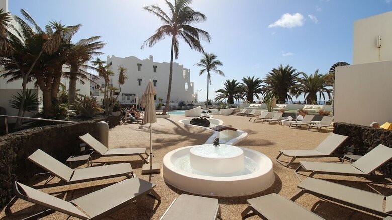 Hotel Neptuno Suites - Only Adults