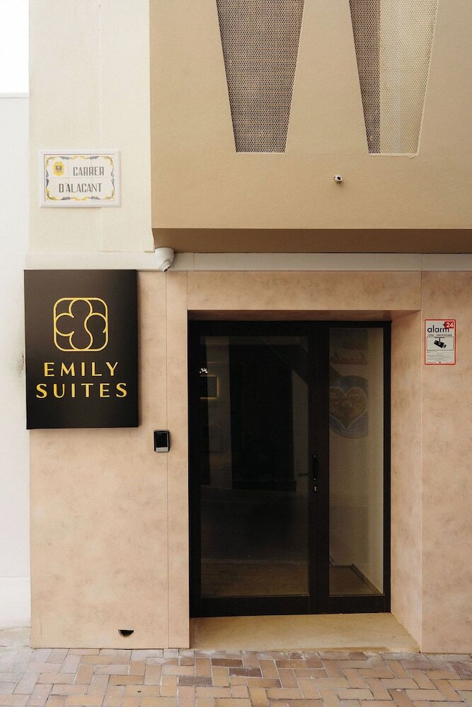 Hotel Emily Suites