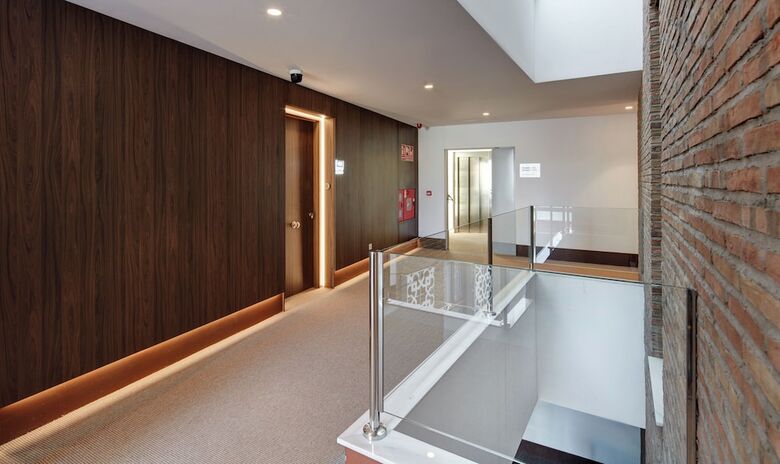 Aparthotel Sercotel Granada Suites