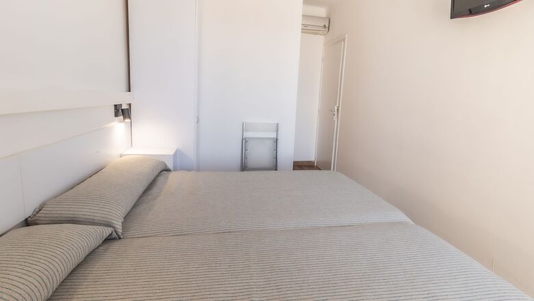 Hostal Fonda Can Dalf� By Vivere Stays