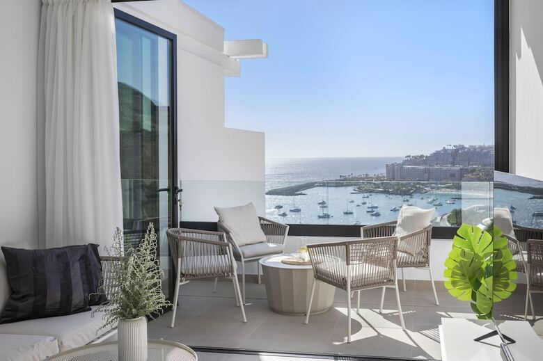 Aparthotel Palmera Sea View