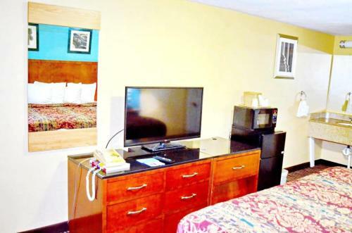 Hotel Flagship Inn & Suites