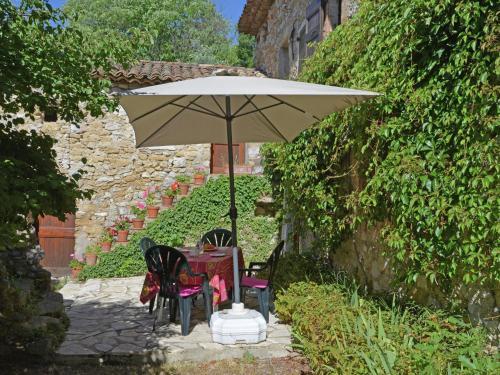 Holiday Home Vieux Mas Martial Bagard