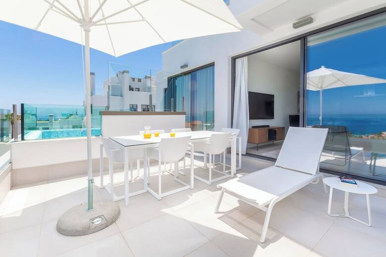 Hotel Seaview Residence With Pool