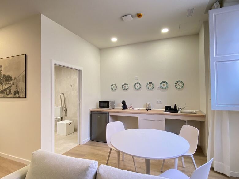 Hotel Nava Suites