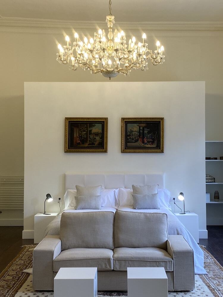 Hotel Nava Suites