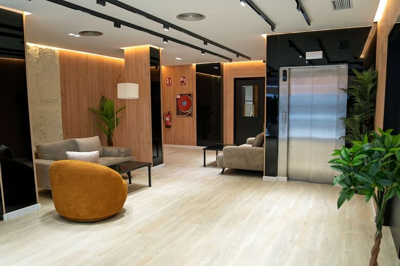 Mefolinkel Suits Hotel
