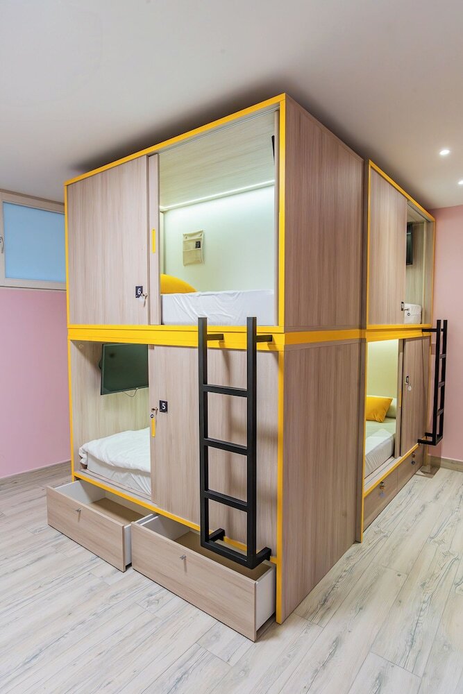 Hostal Aptc Etxea Hostel
