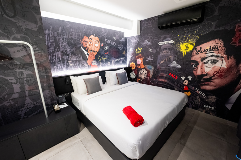 So City Hotel