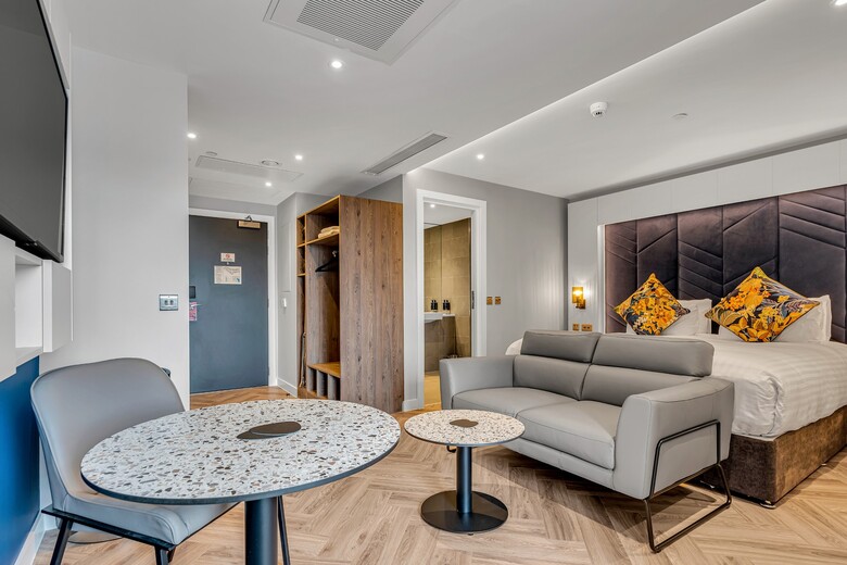 Apartamentos Roomzzz Edinburgh