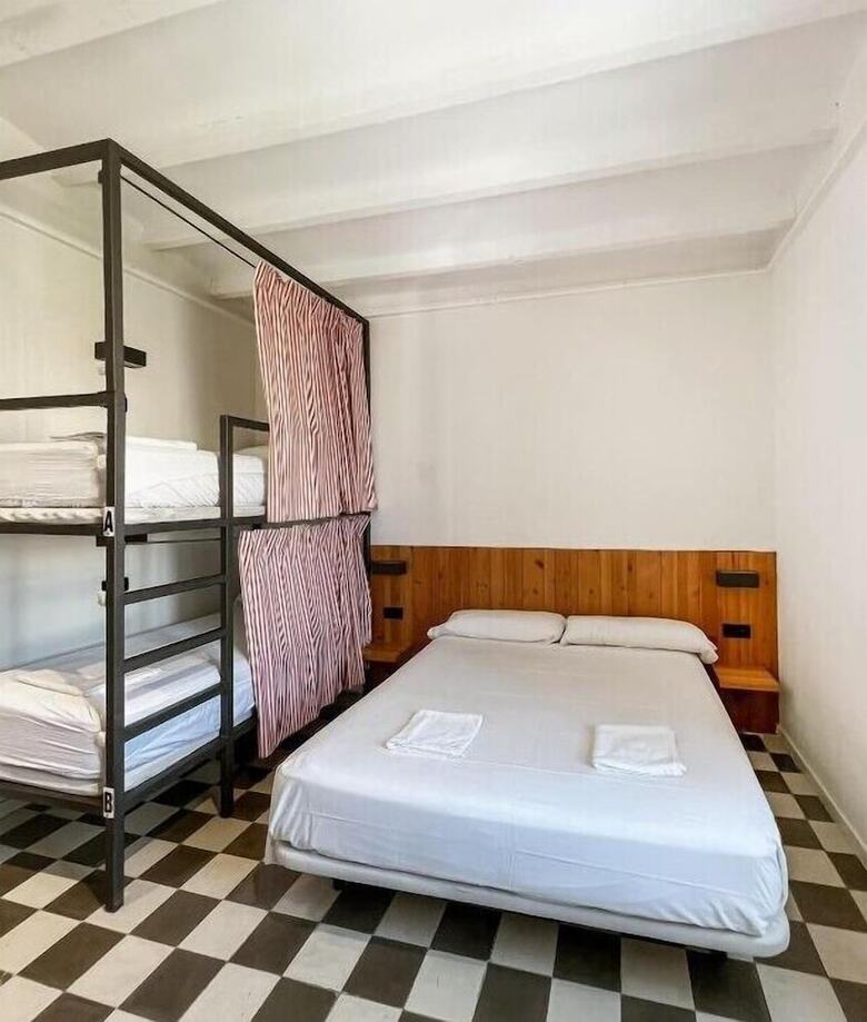 Hostal The Boc Hostels Palma - Youth Hostel