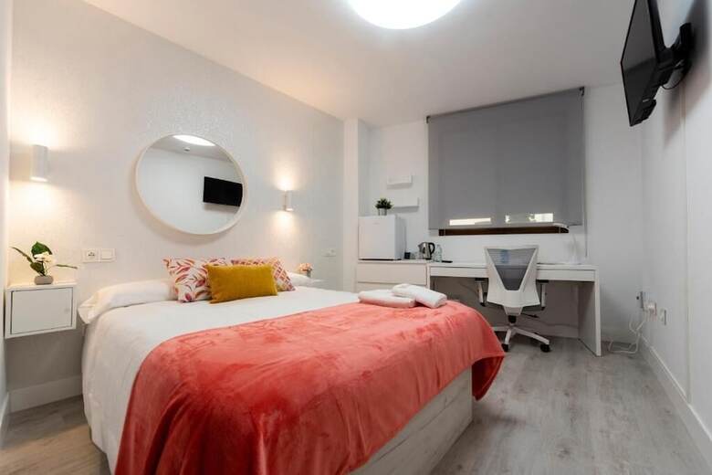 Hostal Vizcainos Home Away