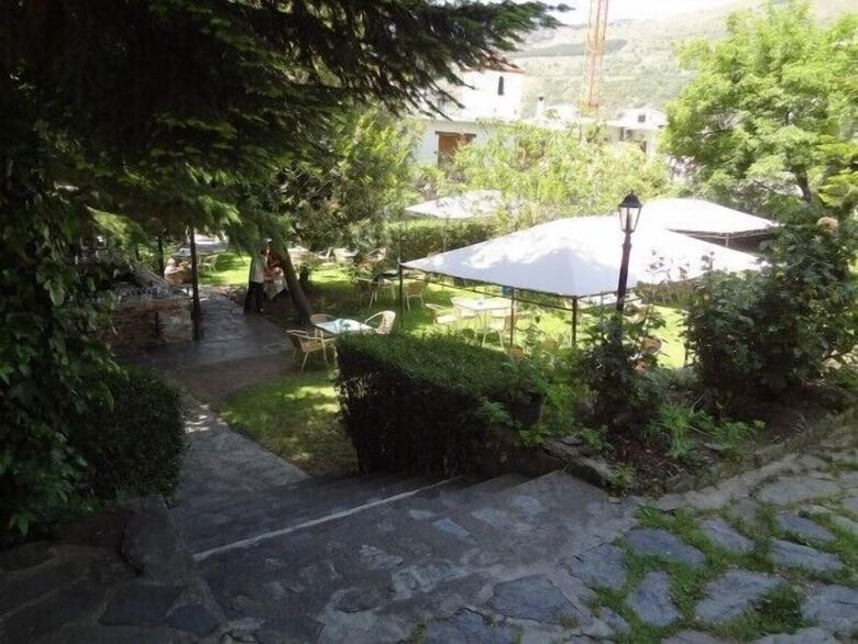 Hostal Poqueira